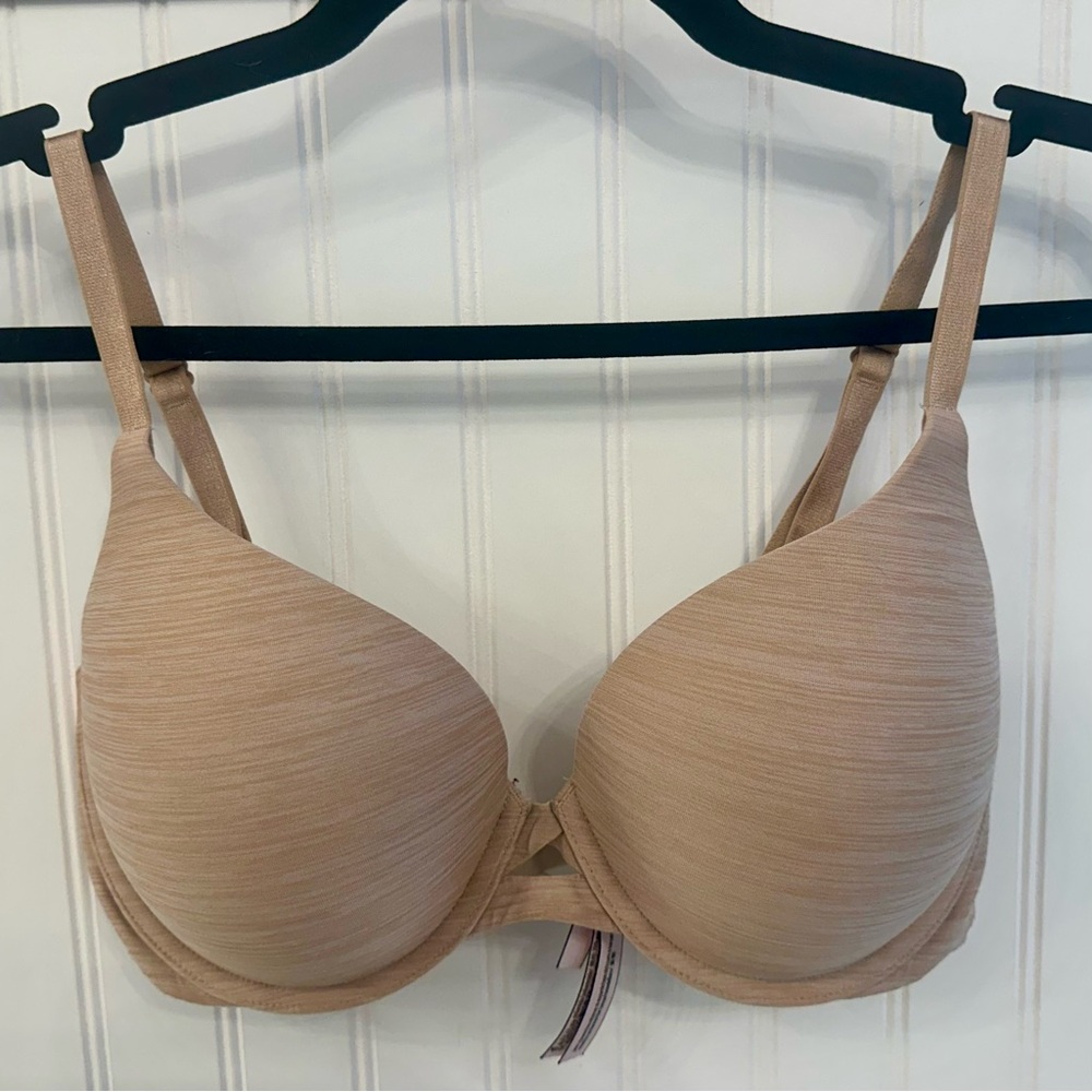 Victoria’s Secret Seamless Tan Bra 36D